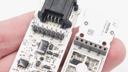 福特前装1A1C双口车载充电器PCB插座拆解报告 工艺与性能解析