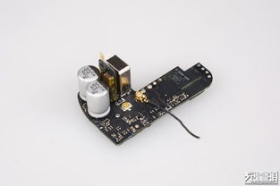 苹果30W充电器A1882与29W充电器A1540拆解对比 PCB设计与内部工艺的进化